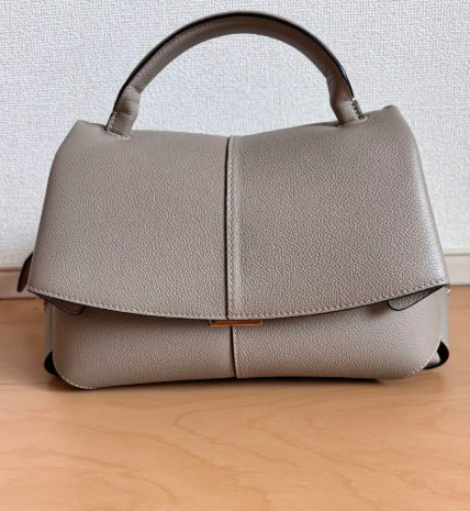 Pleated Design Tote Bag